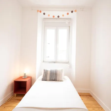 Guestready - Captain's 2e Near Alfama * Лиссабон
