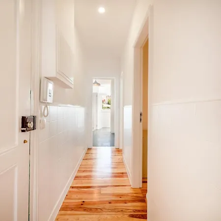 Guestready - Captain's 2e Near Alfama Лиссабон